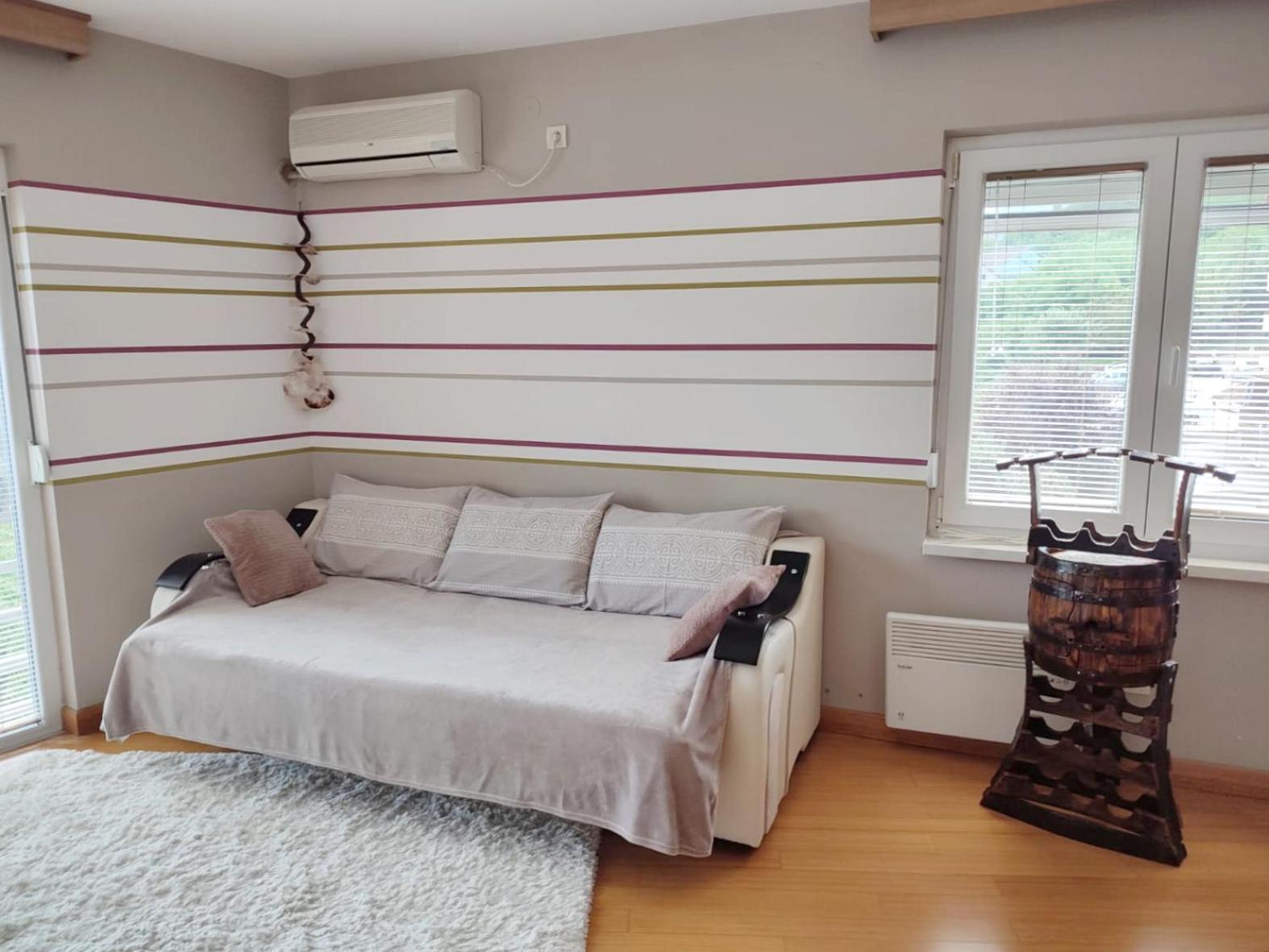 Apartman Lux Sneznik Vrnjačka Banja Esterno foto