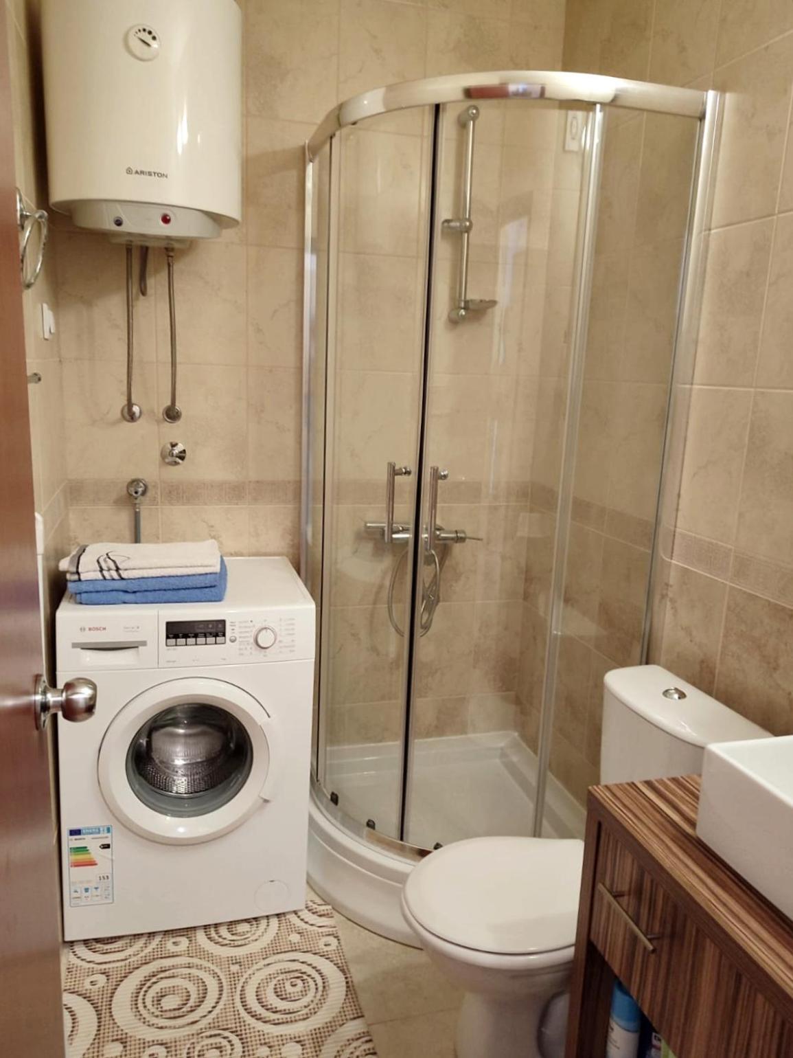 Apartman Lux Sneznik Vrnjačka Banja Esterno foto