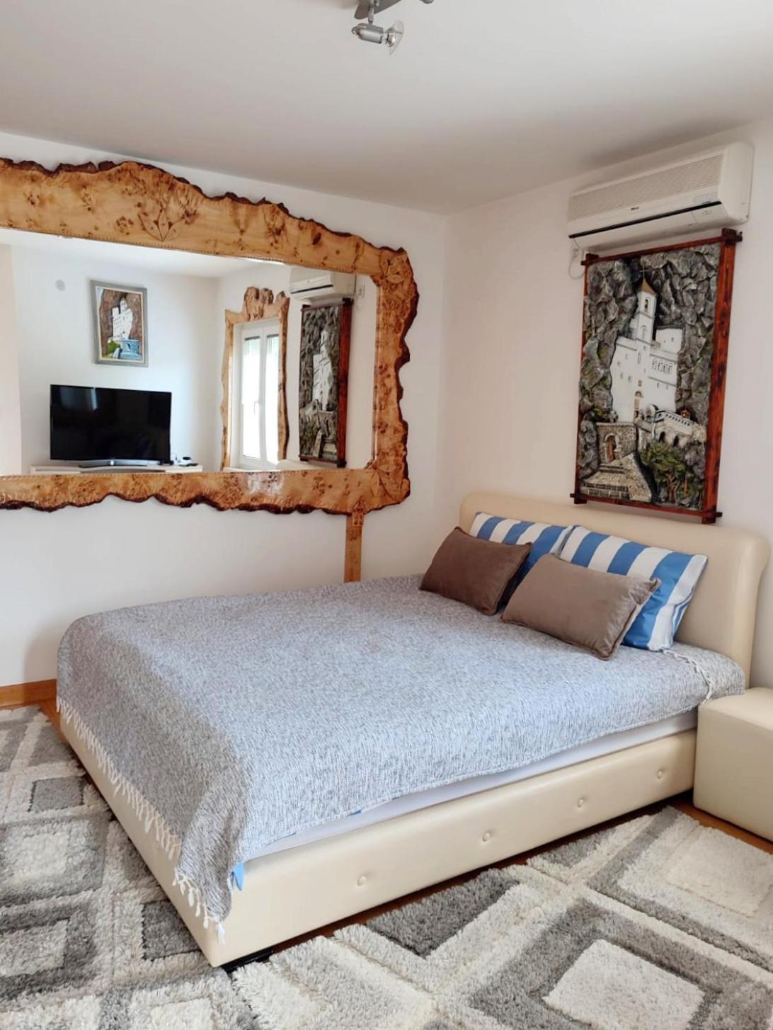 Apartman Lux Sneznik Vrnjačka Banja Esterno foto